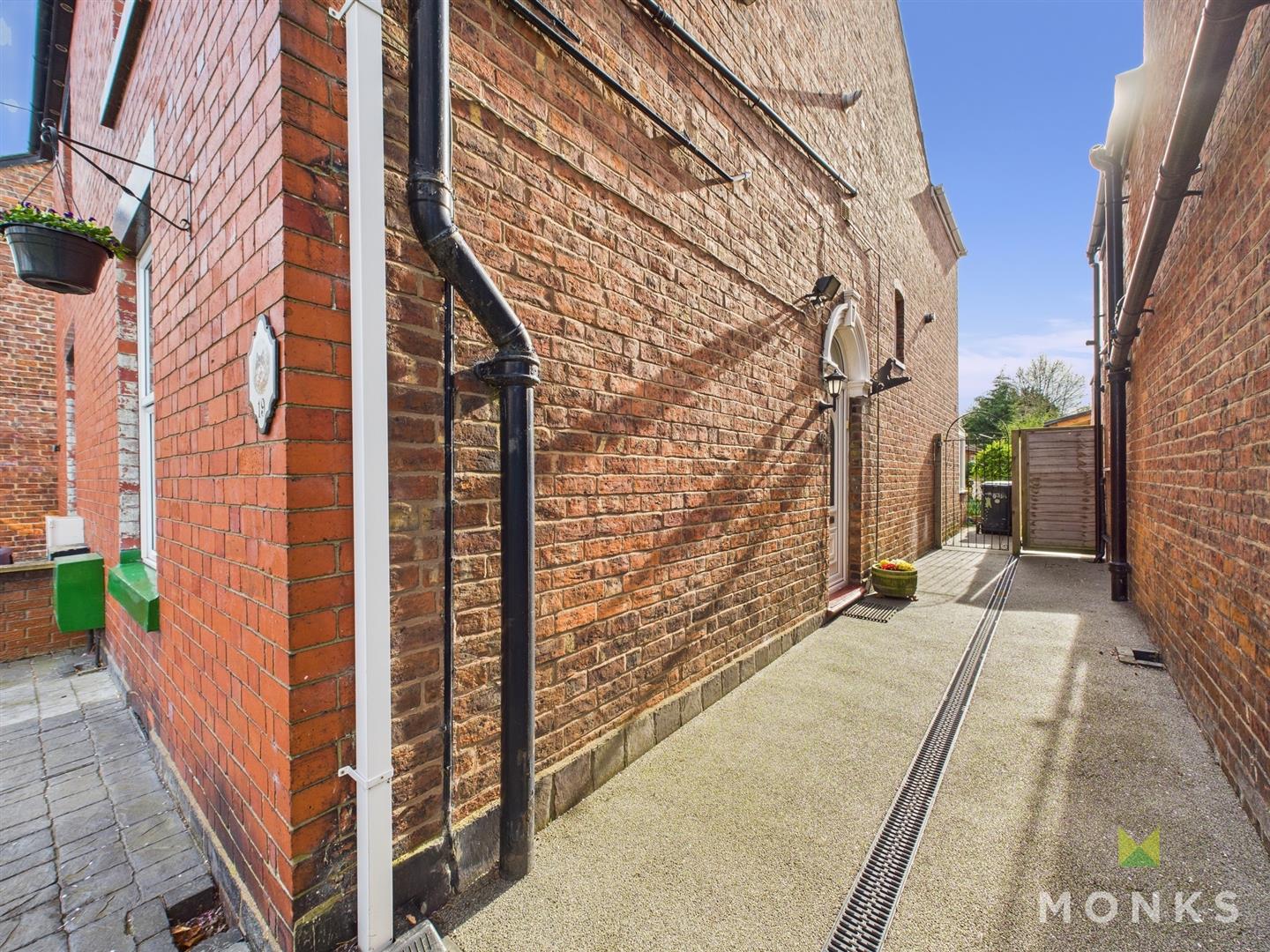 19 Betton Street, Shrewsbury, SY3 7NY For Sale